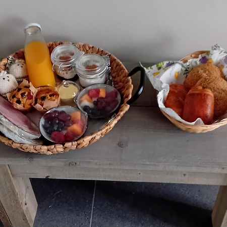 Bed and Breakfast 'T Huske Werkendam Екстер'єр фото